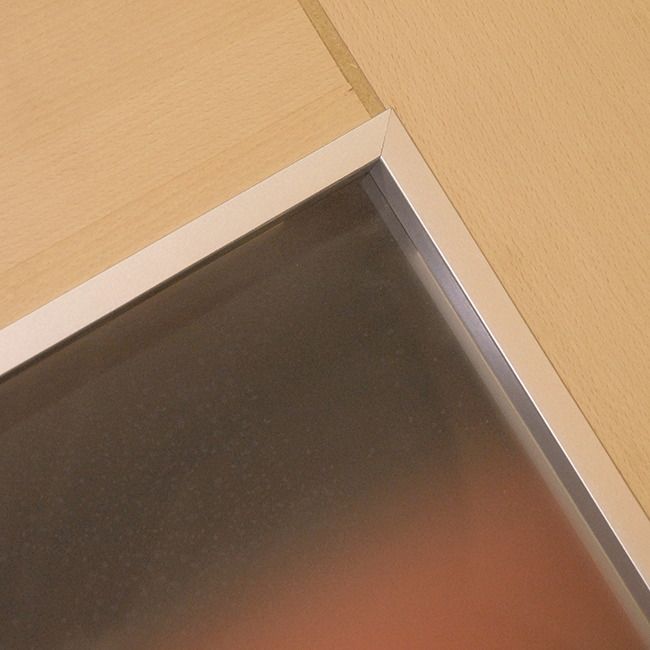 Détail de finition des portes intérieures de la gamme Expression